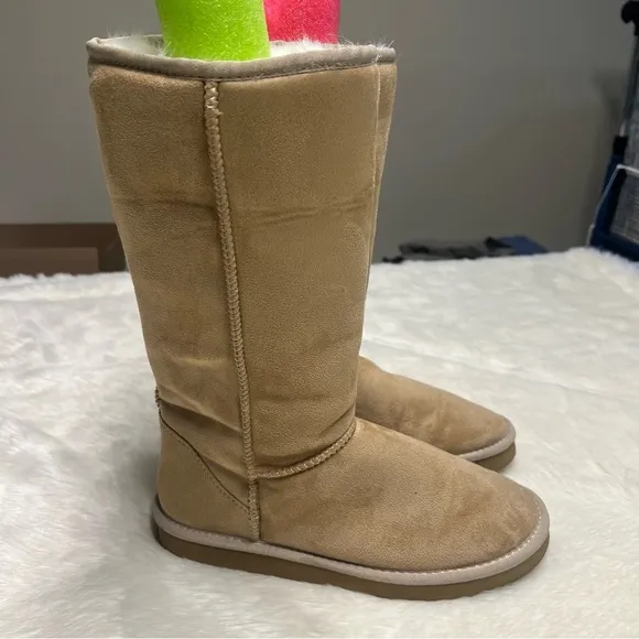 NWOT PawJ vegan tall boot in Aspen snow