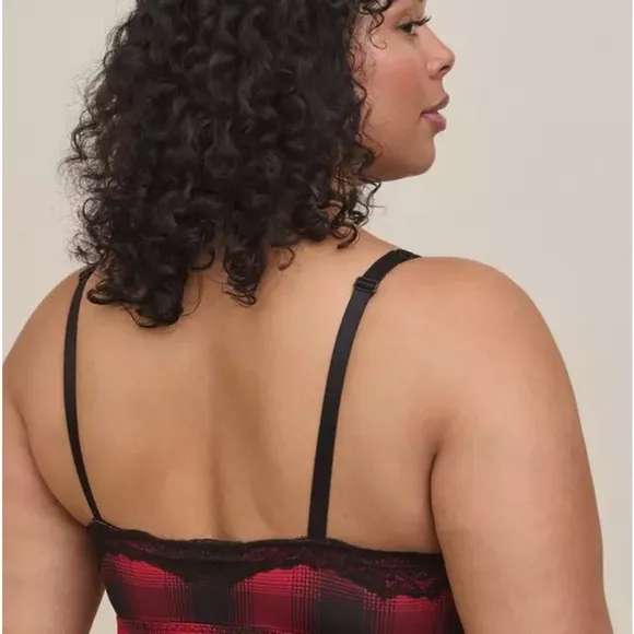 NWOT Red Epic Plaid Torrid Longline Bralettes, size 1 (14-16)