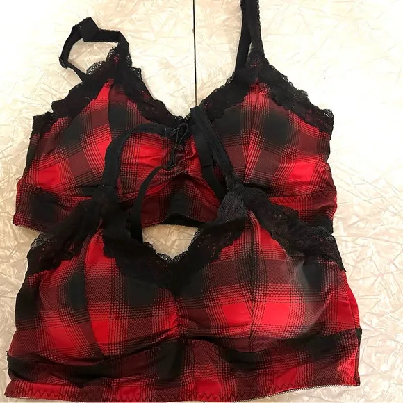 NWOT Red Epic Plaid Torrid Longline Bralettes, size 1 (14-16)