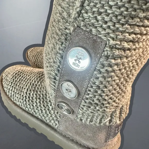 NWOT UGG Dark Charcoal Gray Cozy Knit ‘Purl Cardy Knit Boots’ w/ Wool Lining 6