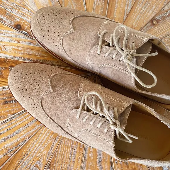 NWT Banana Republic Men’s Light Tan Sueded Oxford Shoes in Size 11