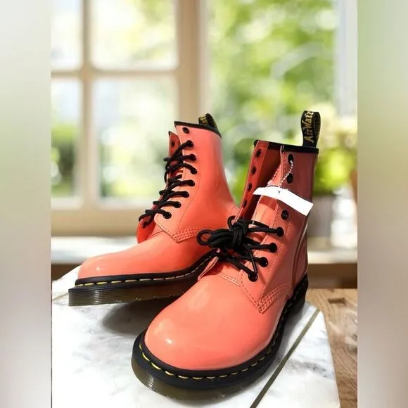 NWT Dr. Marten’s 1460 Patent Lamper Coral Pink Leather Boots Size 8 EU 39