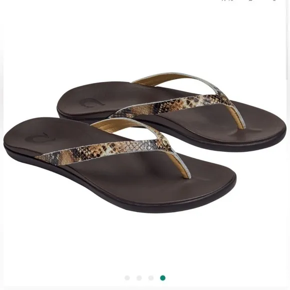 NWT OluKai Ho'opio Leather Flip Flop Snakeskin Sandals