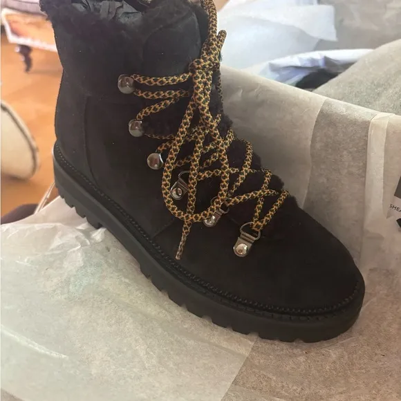 NWT Women's Aquatalia Black Hadlee Suede Boots