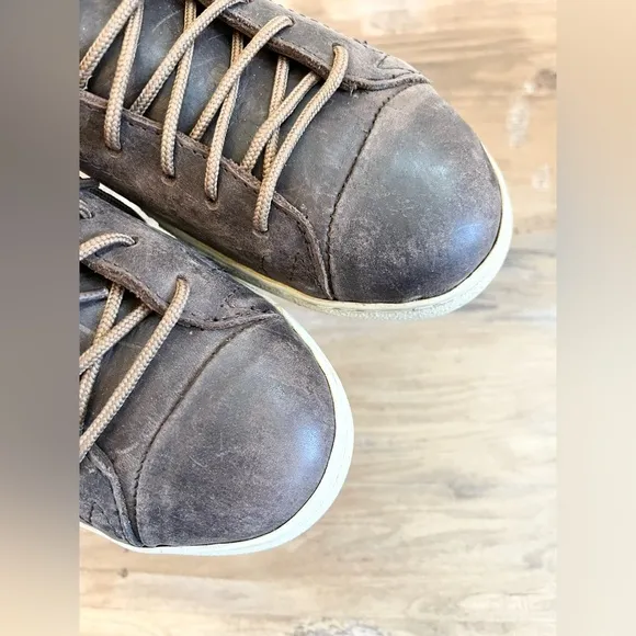 Oliberte NWT Bokoroo lace up sneakers leather shoes fair trade brown soft 40