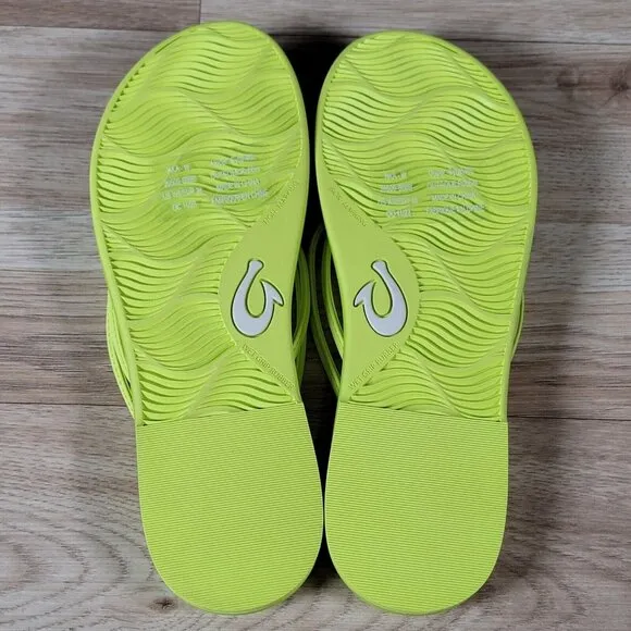 OluKai AKA Sandals Womens Size 8 Citron Beach Slippers Flip Flops 20509-6B6B