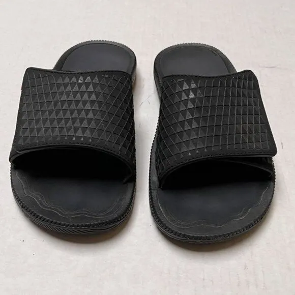 Olukai Halu Olu M Sandals Mens 8 Black Slip On Beach Goth Vacation Coastal Goth