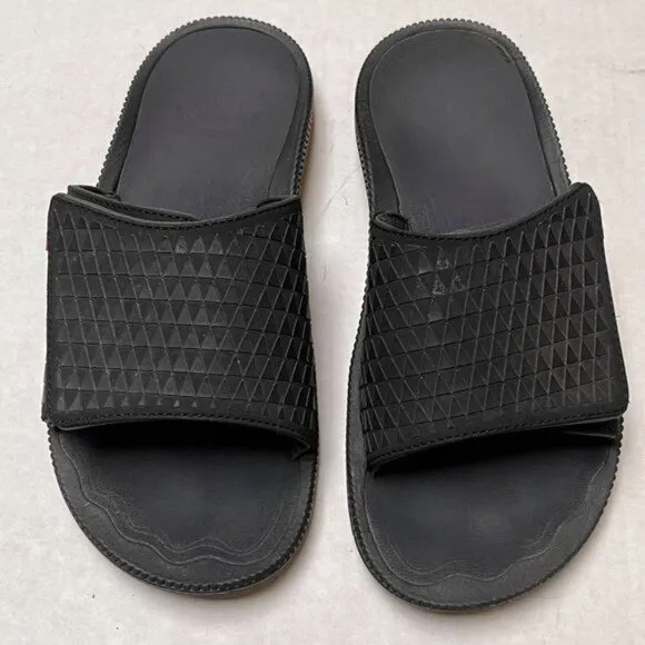 Olukai Halu Olu M Sandals Mens 8 Black Slip On Beach Goth Vacation Coastal Goth