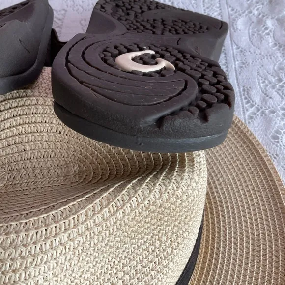 OluKai Slide Nalu Sandals Men. Sz 9.