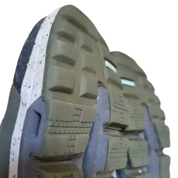 On Cloudtrax All Terrain Men 8 High Top Hiking Shoes Ink Frost Trek Run Travel