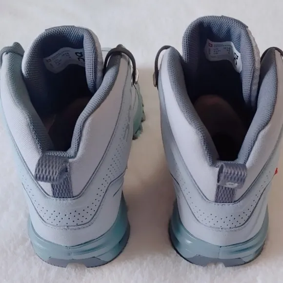 On Running Cloudridge Sneaker Hiking Boots