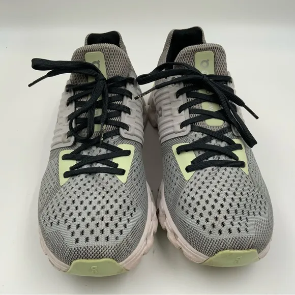 On Running Women’s Cloudswift running Shoe. Gray Athletic Shoes. US Women’s 9.
