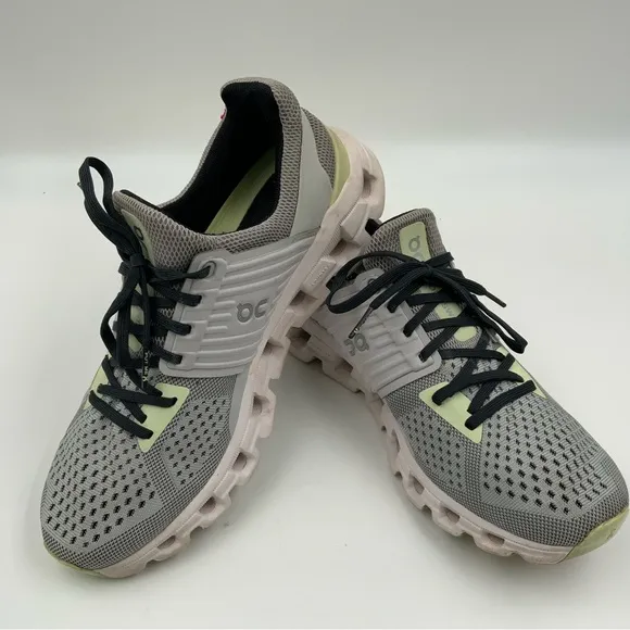 On Running Women’s Cloudswift running Shoe. Gray Athletic Shoes. US Women’s 9.