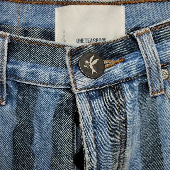 One Teaspoon Zephyr Outlaws Button Fly Pinstripe Shorts Size 24
