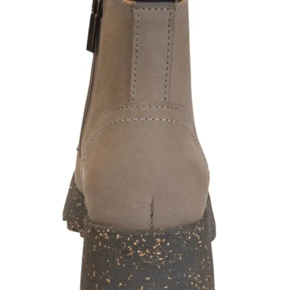 OTBT IMMERSE GREIGE Heeled Cold Weather Boots Women's Size 11 Made in Portugal