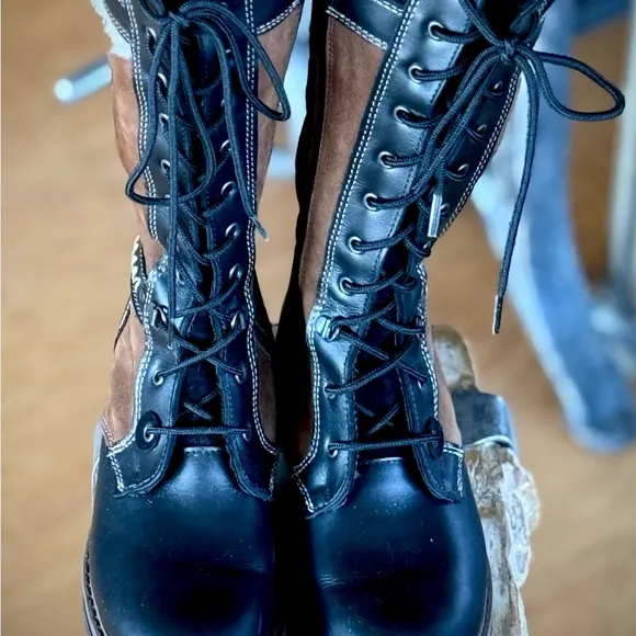 Overland Ilka Wool-Lined LeatherBoots - Stylish | like new condition