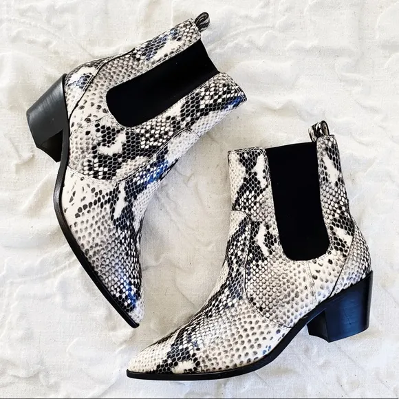 PAIGE Willa Snake Bootie Size 7 New $350