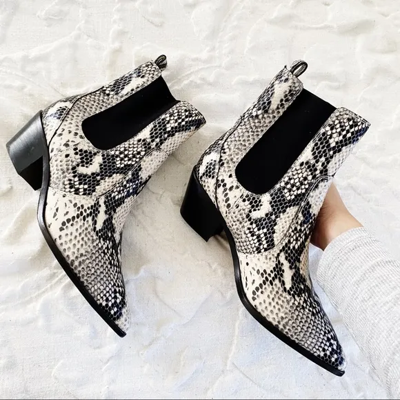 PAIGE Willa Snake Bootie Size 7 New $350