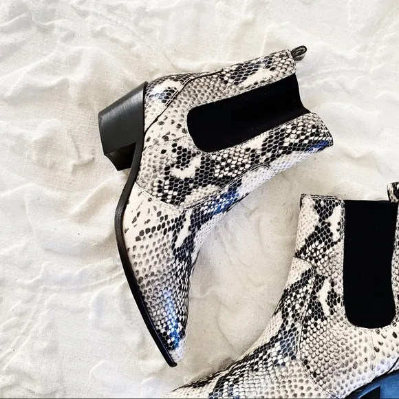 PAIGE Willa Snake Bootie Size 7 New $350