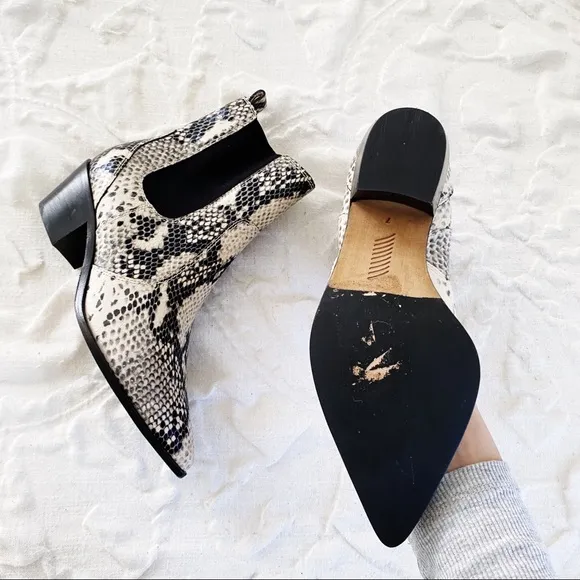 PAIGE Willa Snake Bootie Size 7 New $350