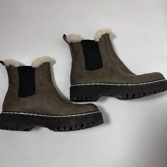 Portland Boot Company Boots Womens 7W Green Helena Chelsea Faux Fur