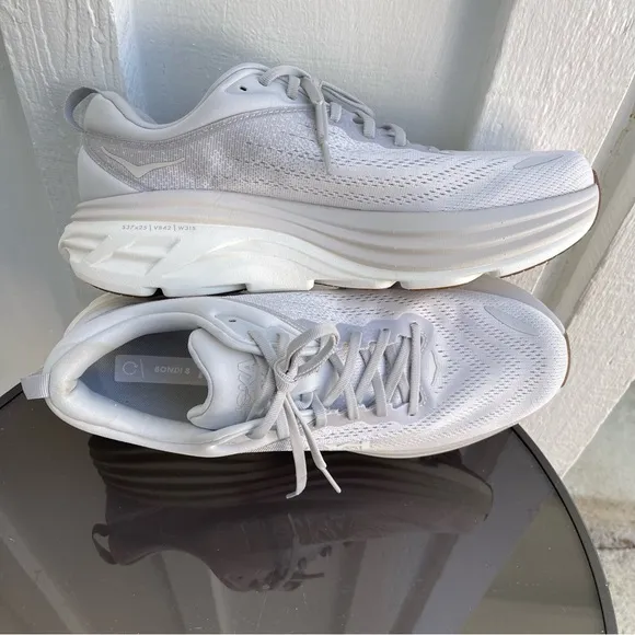 Pre- Owned Men Hoka One One Bondi 8 Running Shoes 1123202 LRNC Size 12 D