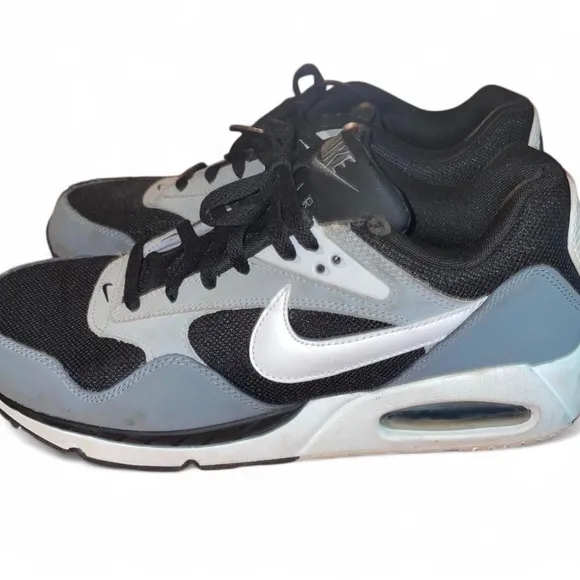 Preloved Nike Black and Light Gray Air Max Sneakers