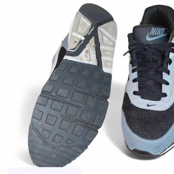 Preloved Nike Black and Light Gray Air Max Sneakers