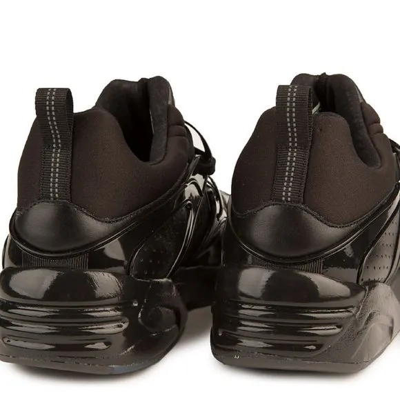 Puma Blaze of Glory shoes EUC size 10