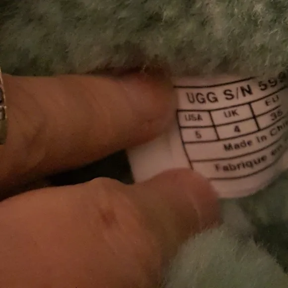 Rare, Mint color Bailey Button UGG