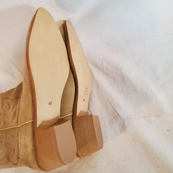 Regard Women's Size 40 Tan Suede Leather Cowboy Western Ankle Boots New