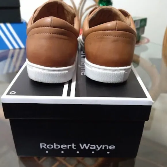 Robert Wayne Cognac Leather Lace up Shoes Size: 8.5