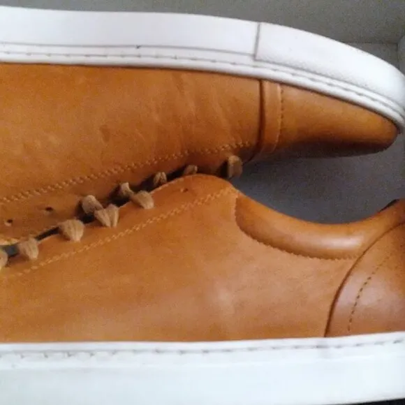 Robert Wayne Cognac Leather Lace up Shoes Size: 8.5