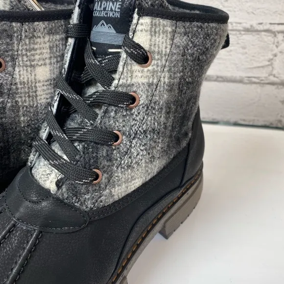 Roxy Hail Ya Black Plaid Flannel Waterproof Lined Ankle Boots size 9.5 NEW