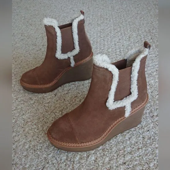 Sam Edelman tan suede with sherpa Reagan Wedge Boots size 7