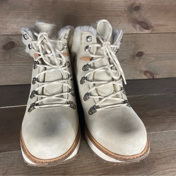 samuel hubbard shear alpine womens size 9 shoes beige shearling lined snow boots