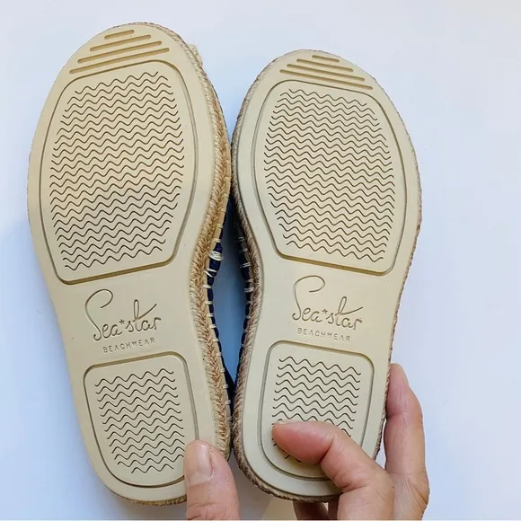 Sea Star kids water shoes NEW