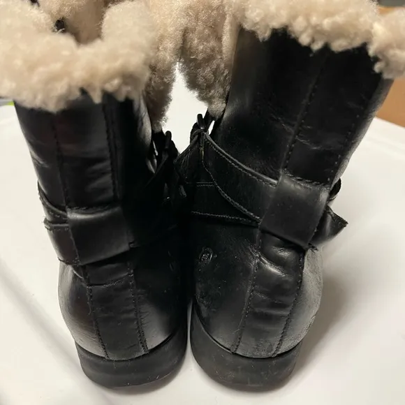 Size 11 Born shearling and black leather short winter boots. Women