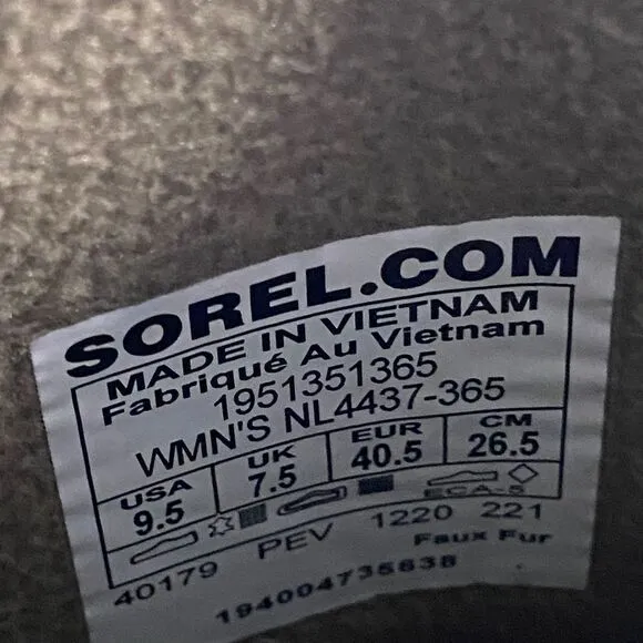 Size 9.5 - Women’s Sorel Out n About Snow boots
