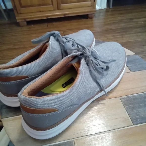 Skechers Moreno Air Cooled Memory Foam Gray Denim Comfort Men's Size 10.5