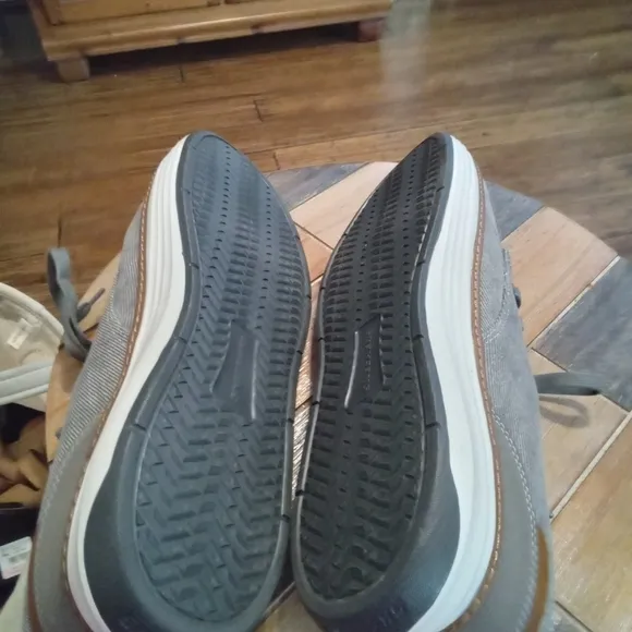 Skechers Moreno Air Cooled Memory Foam Gray Denim Comfort Men's Size 10.5