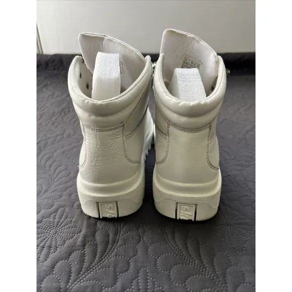 Skechers Shindigs-Renegade Heart White Hiking Boots SZ US 10 Y2K Gorpcore Street