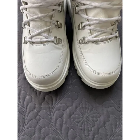 Skechers Shindigs-Renegade Heart White Hiking Boots SZ US 10 Y2K Gorpcore Street