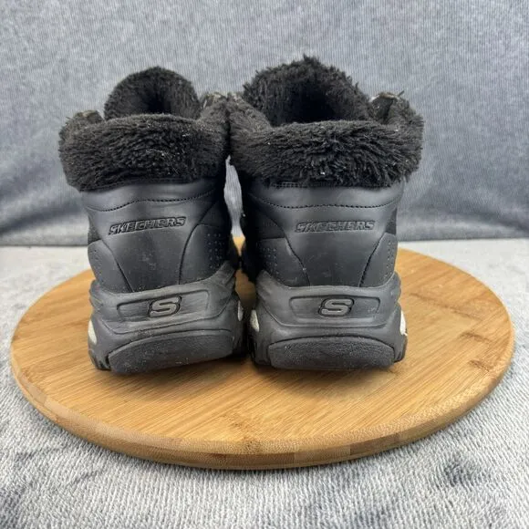 Skechers Womens D lites Gleeful Size 11 Boots Black Fur Lined Ankle Winter Snow