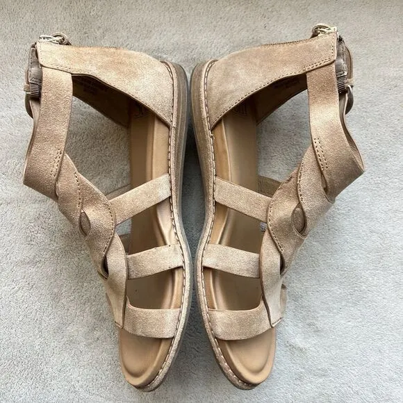 Sofft Ephie Desert Tan Suede Flat Sandals Women 8.5 M Comfort Gladiator Casual