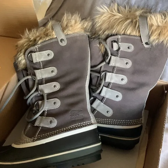 Sorel boots 8
