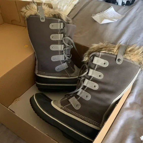 Sorel boots 8
