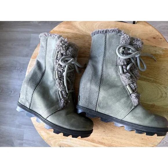 Sorel Joan Arc Arctic Wedge Leather Shearling Green Gray Women's size 7 Boots