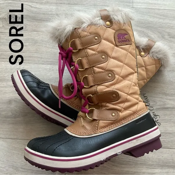 Sorel Joan of Arctic Camel brown, tan, Black Leather Lace up waterproof boots 7