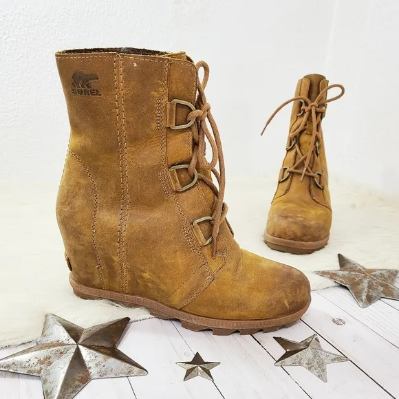 Sorel Joan of Arctic Wedge II Camel Tan Nubuck Lace Up Ankle Boots Size 9